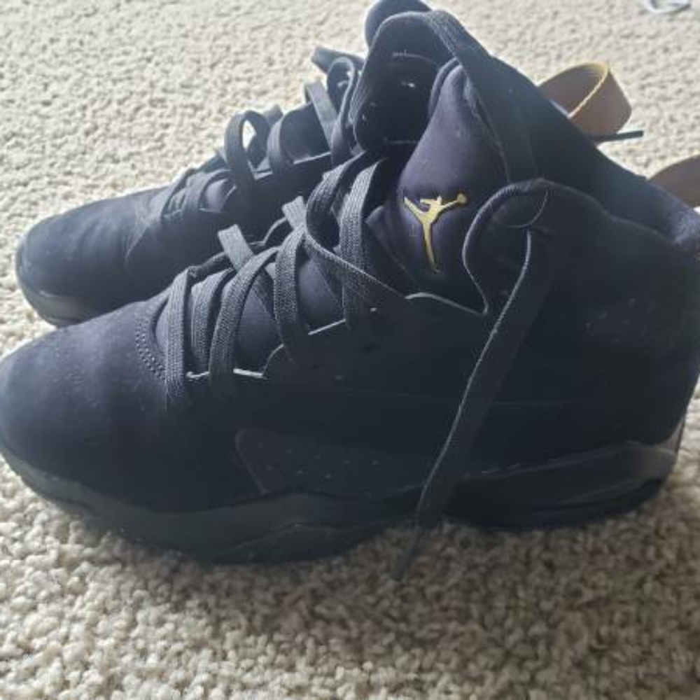 Boys nike jordan